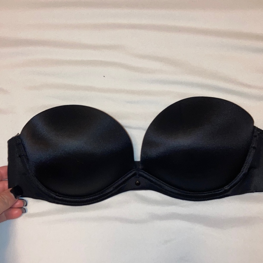 Women’s Victoria’s Secret black very sexy push up plunge strapless bra